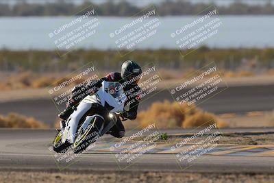 media/Dec-18-2022-SoCal Trackdays (Sun) [[8099a50955]]/Turn 14 (940am)/